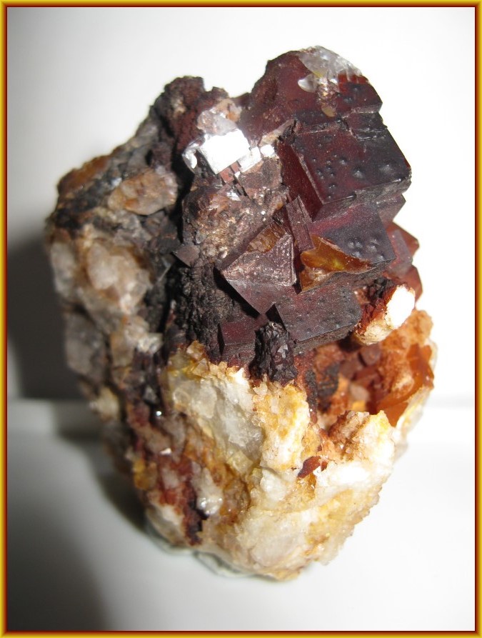 Fluorit mit H�matit